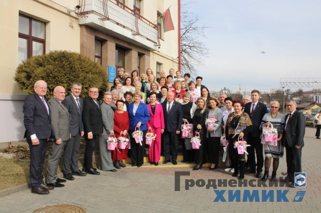 Штрихи к портрету женщины_ФЗХ.jpg